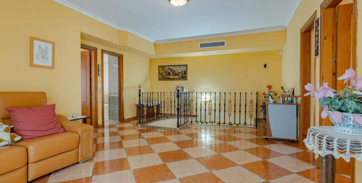 Продажа  отдельно стоящей виллы в Alhaurín el Grande 17