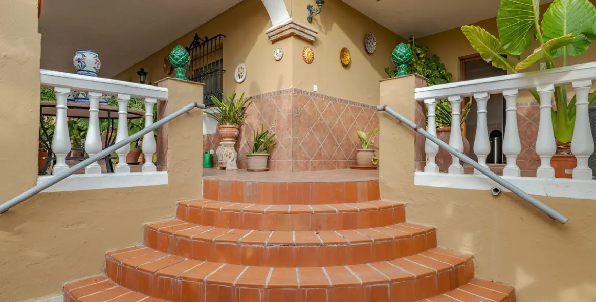 Sale of detached villa in Alhaurín el Grande 38