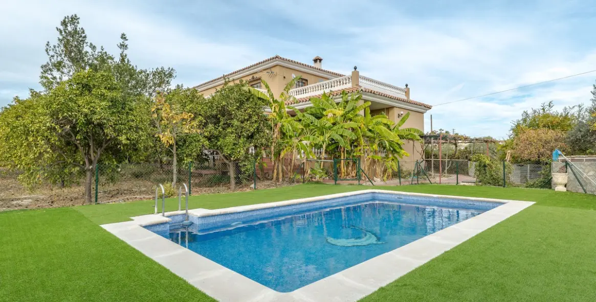 Sale of detached villa in Alhaurín el Grande 39