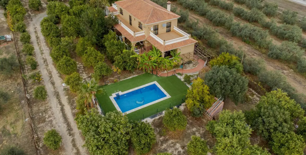 Sale of detached villa in Alhaurín el Grande 41