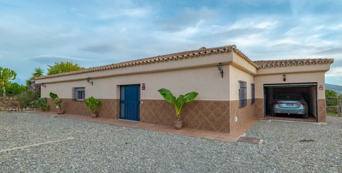 Sale of detached villa in Alhaurín el Grande 45