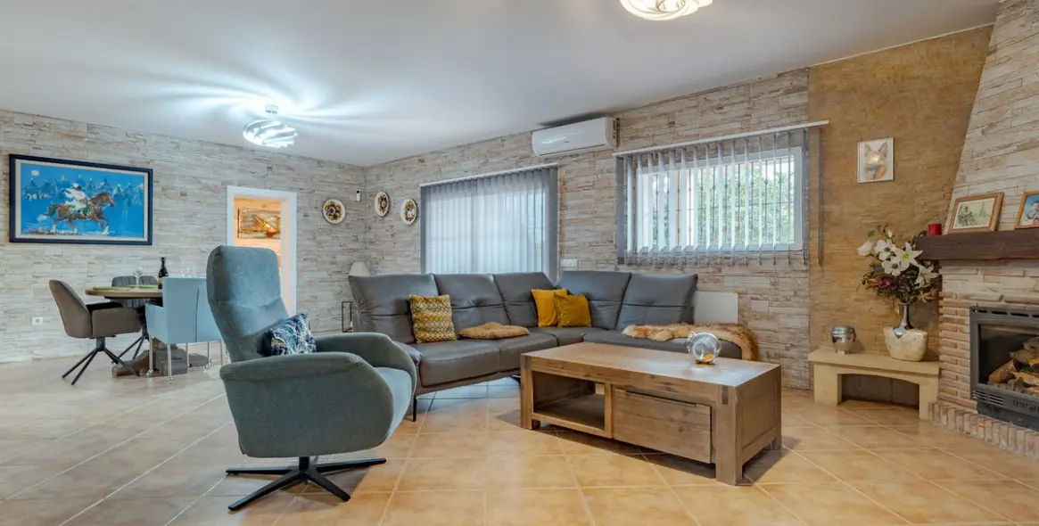 Продажа  отдельно стоящей виллы в Alhaurín el Grande 60