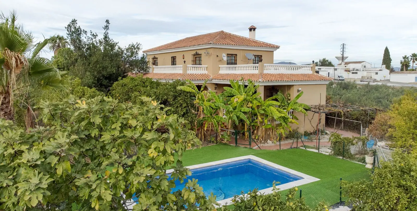 Sale of detached villa in Alhaurín el Grande 1