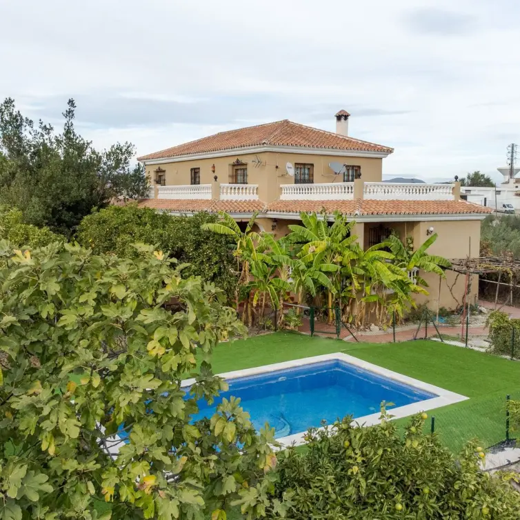 Sale of detached villa in Alhaurín el Grande