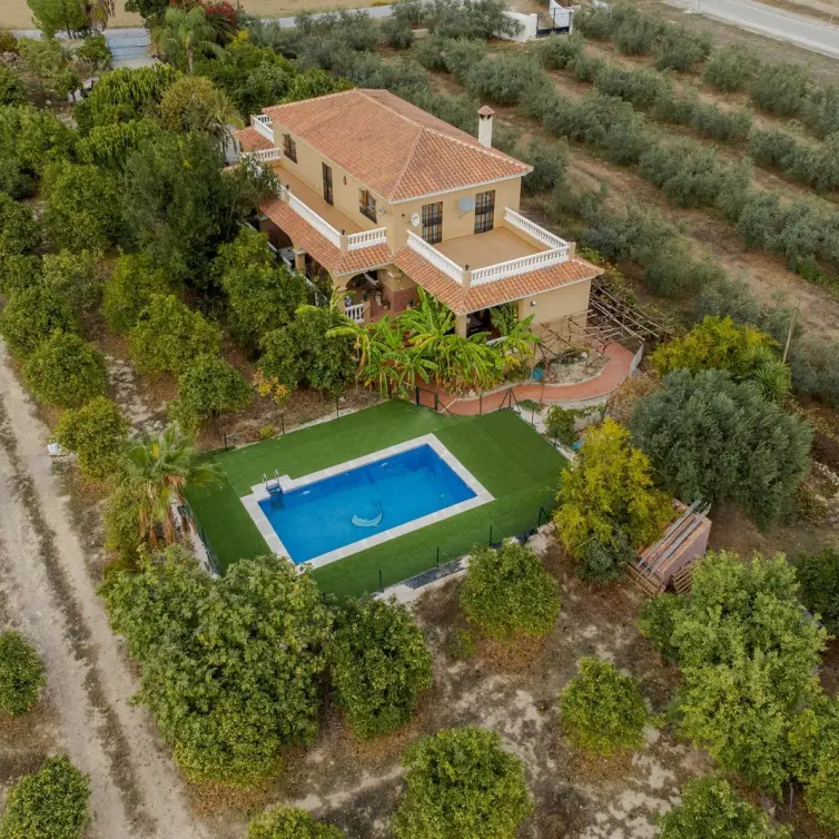 Sale of detached villa in Alhaurín el Grande