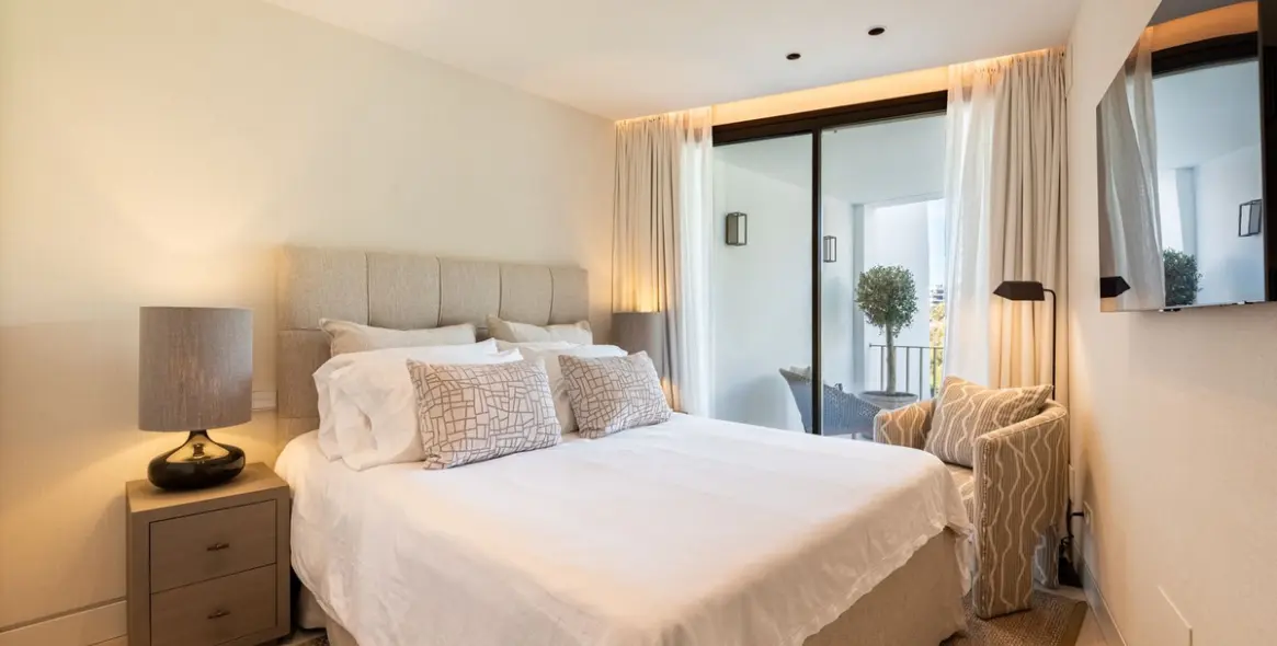 Продажа таунхауса в Altos de los Monteros 18