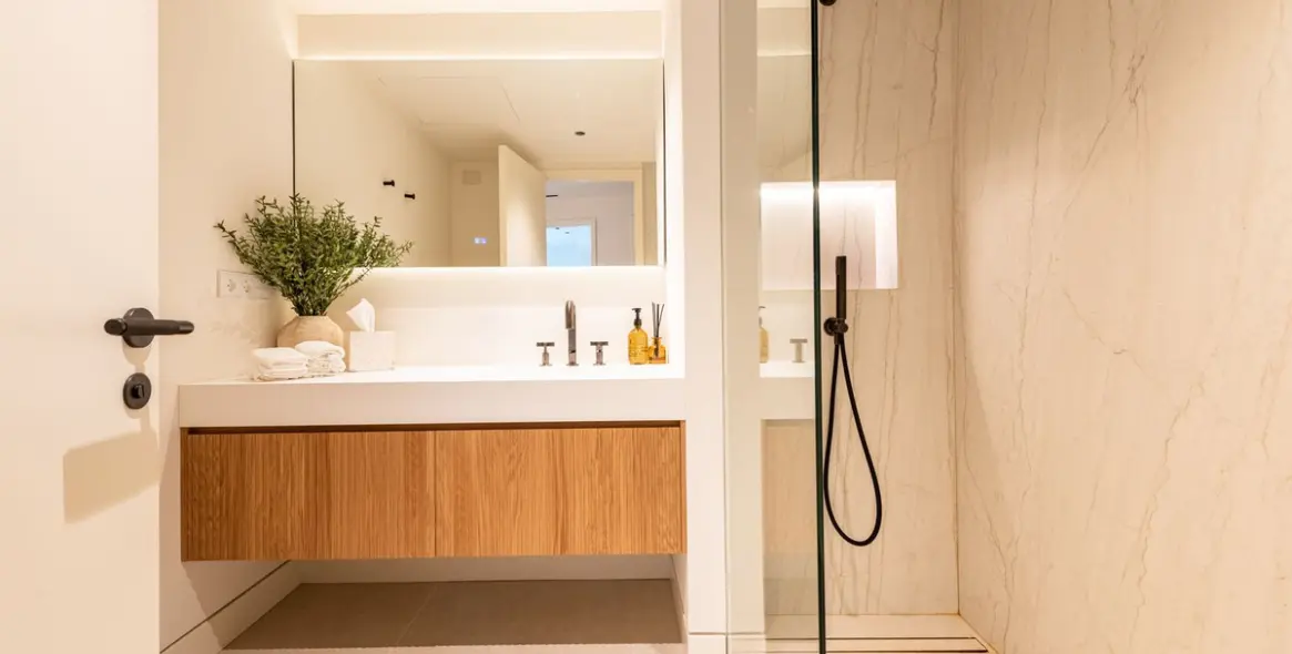 Sale of townhouse in Altos de los Monteros 19