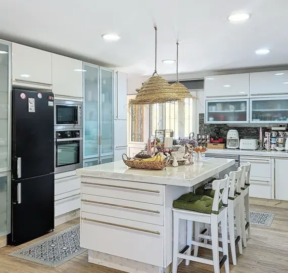 Продажа  отдельно стоящей виллы в Rincón de la Victoria