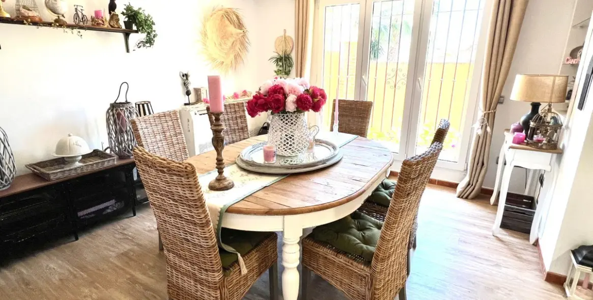 Продажа  отдельно стоящей виллы в Rincón de la Victoria 15