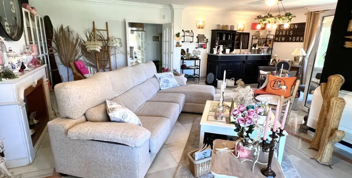 Продажа  отдельно стоящей виллы в Rincón de la Victoria 18