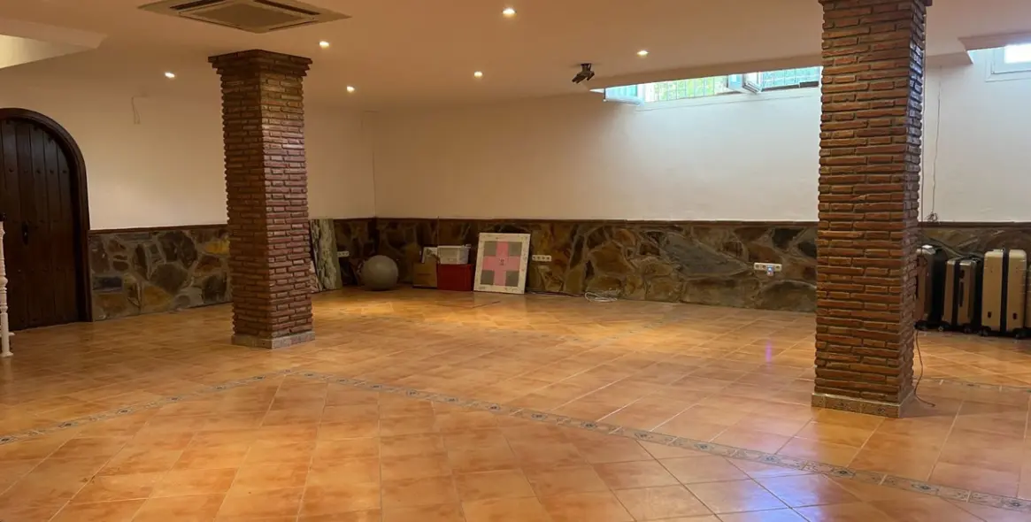 Sale of detached villa in Rincón de la Victoria 52