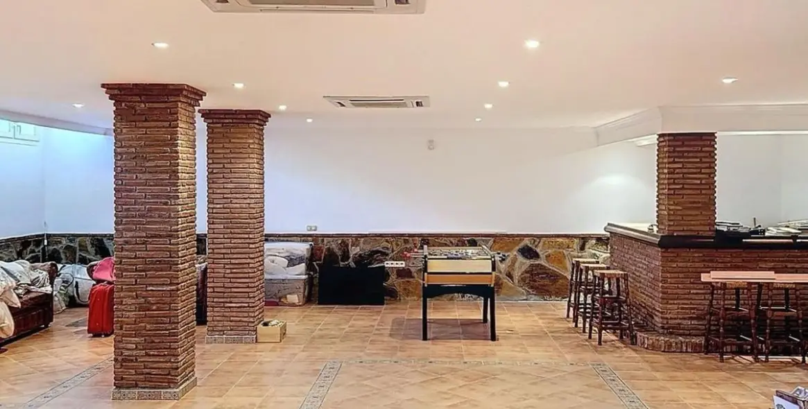 Sale of detached villa in Rincón de la Victoria 53