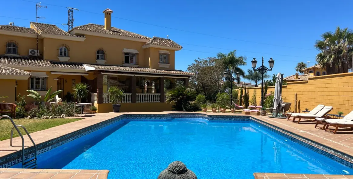 Sale of detached villa in Rincón de la Victoria 80