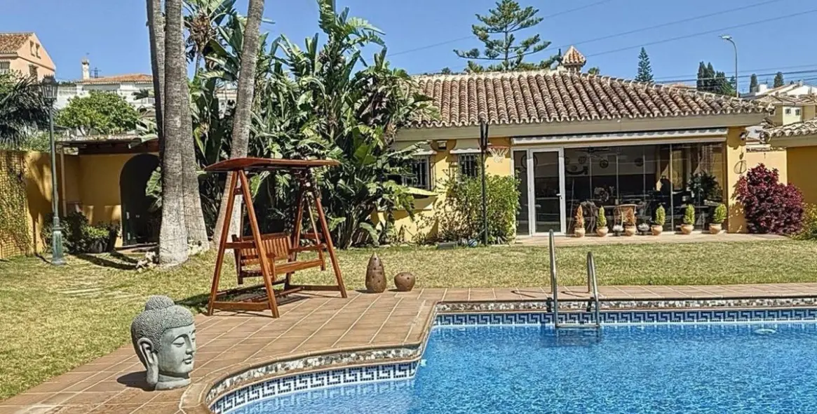 Sale of detached villa in Rincón de la Victoria 81