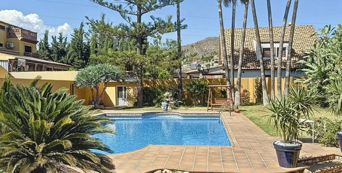 Sale of detached villa in Rincón de la Victoria 82