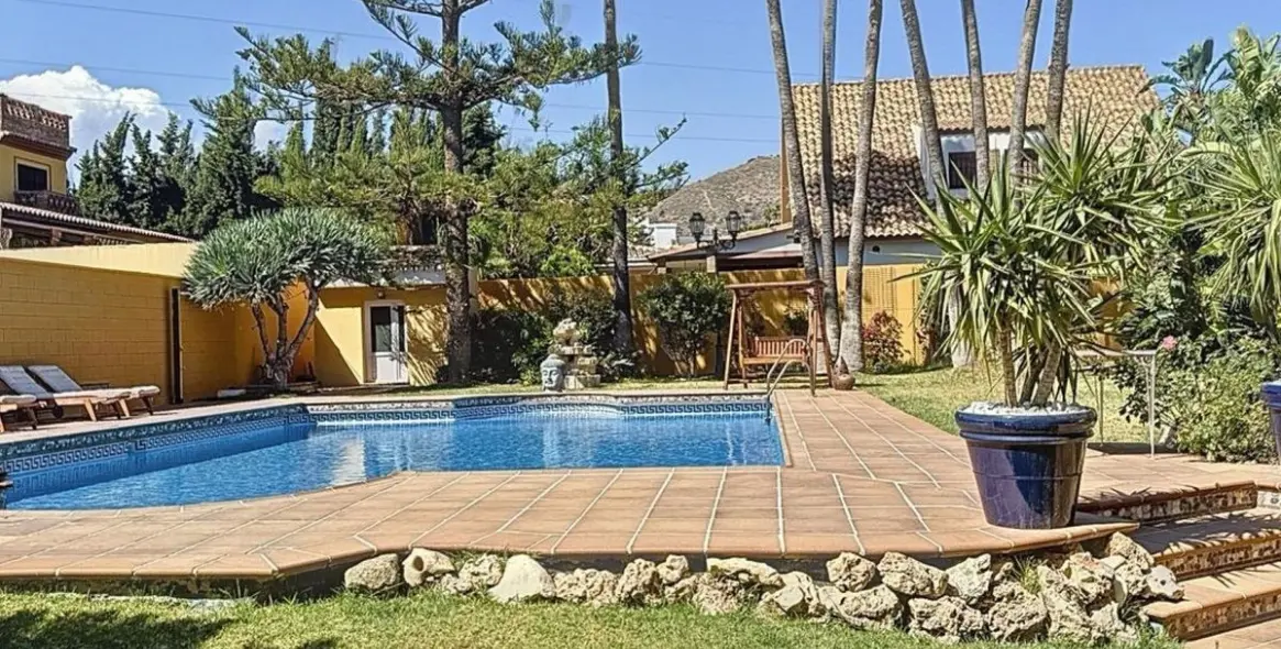 Sale of detached villa in Rincón de la Victoria 83