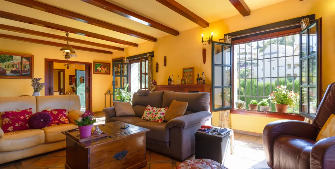 Продажа  отдельно стоящей виллы в Marbella East (район Elviria) 7