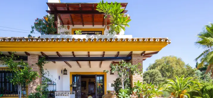 Продажа  отдельно стоящей виллы в Elviria 4