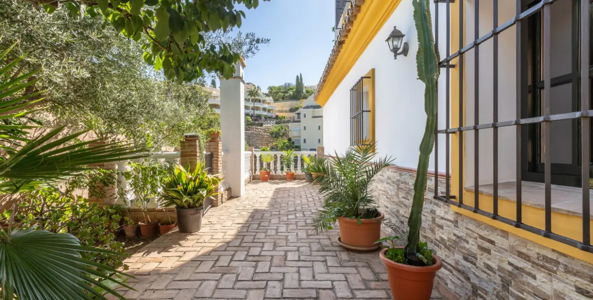 Venta de villa independiente en Elviria 23