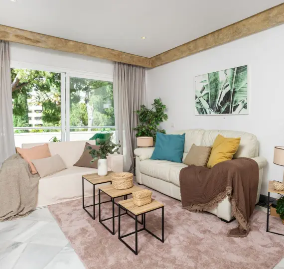 Sale of middle floor apartment in Marbella