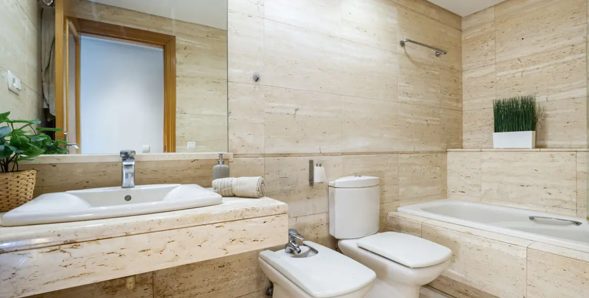 Sale of middle floor apartment in Marbella 11