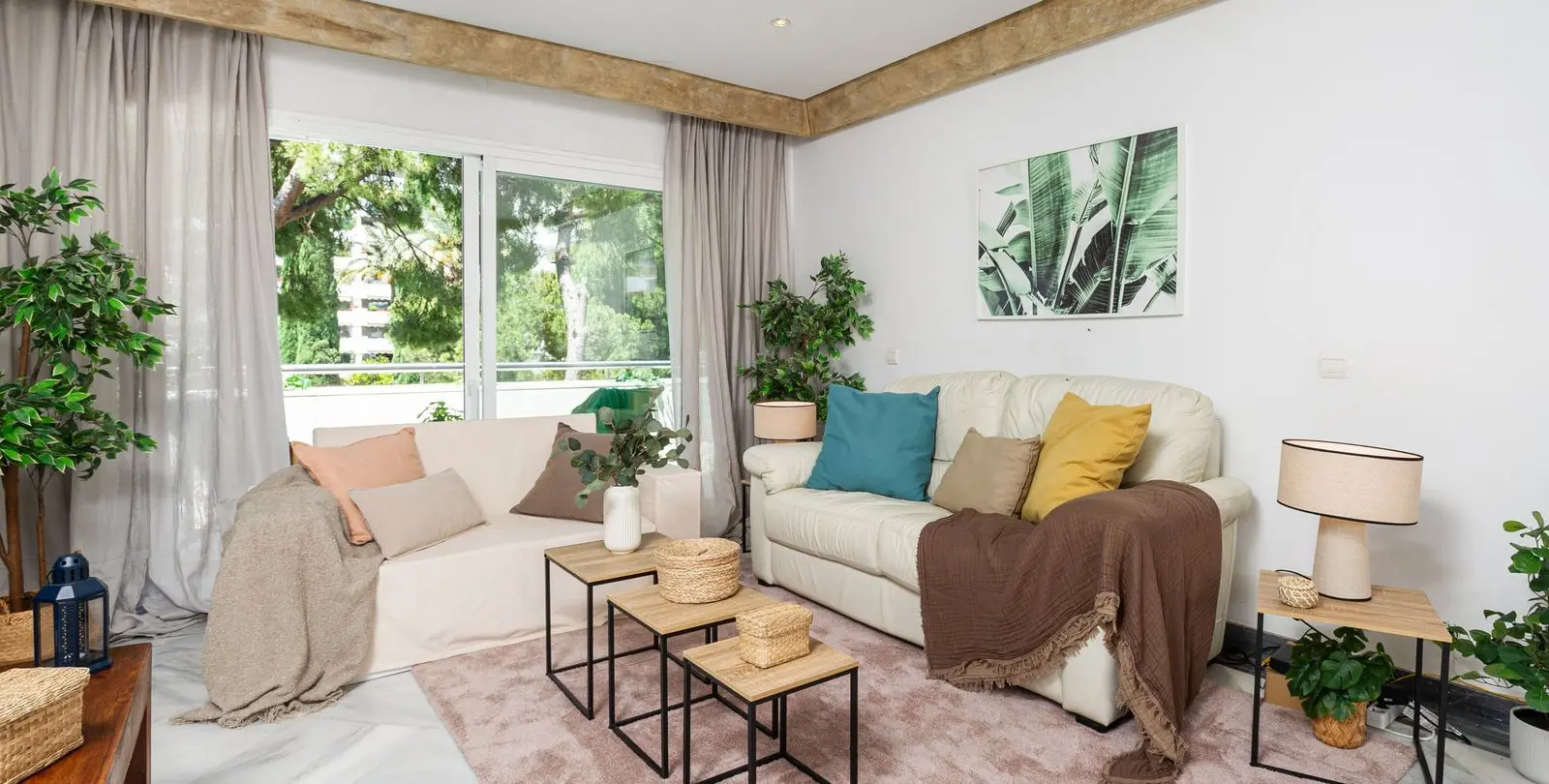 Venta de apartamento en planta media en Marbella 2