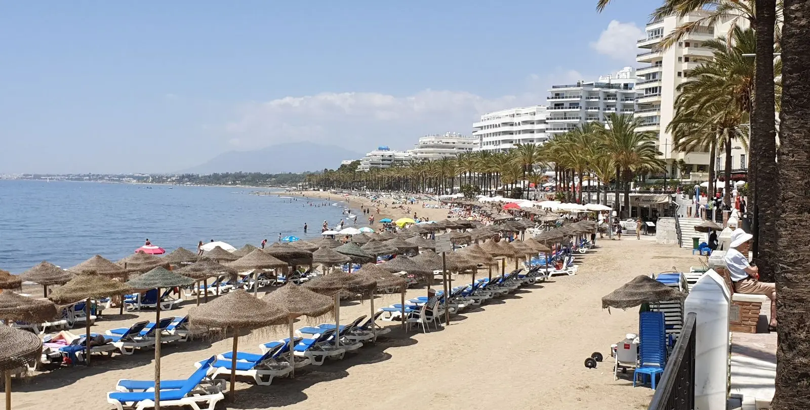 Venta de apartamento en planta media en Marbella 26