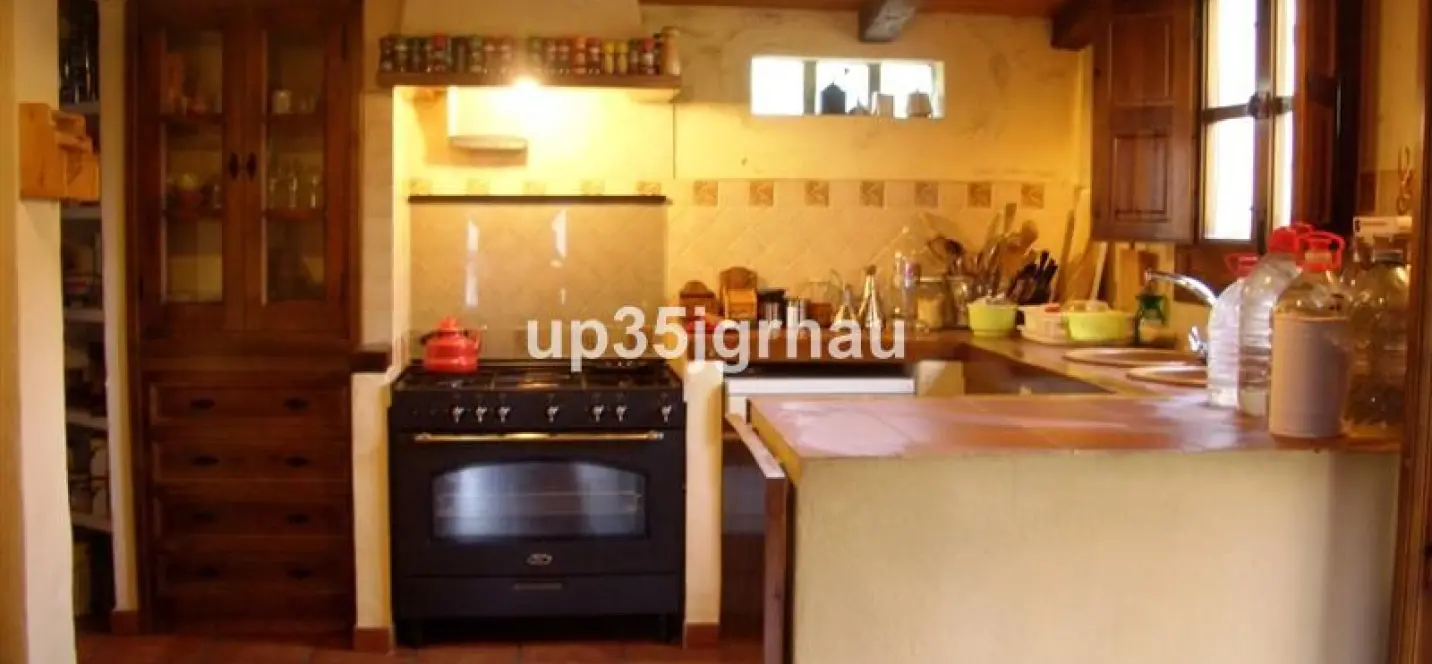 Sale of finca - cortijo in Jubrique 4