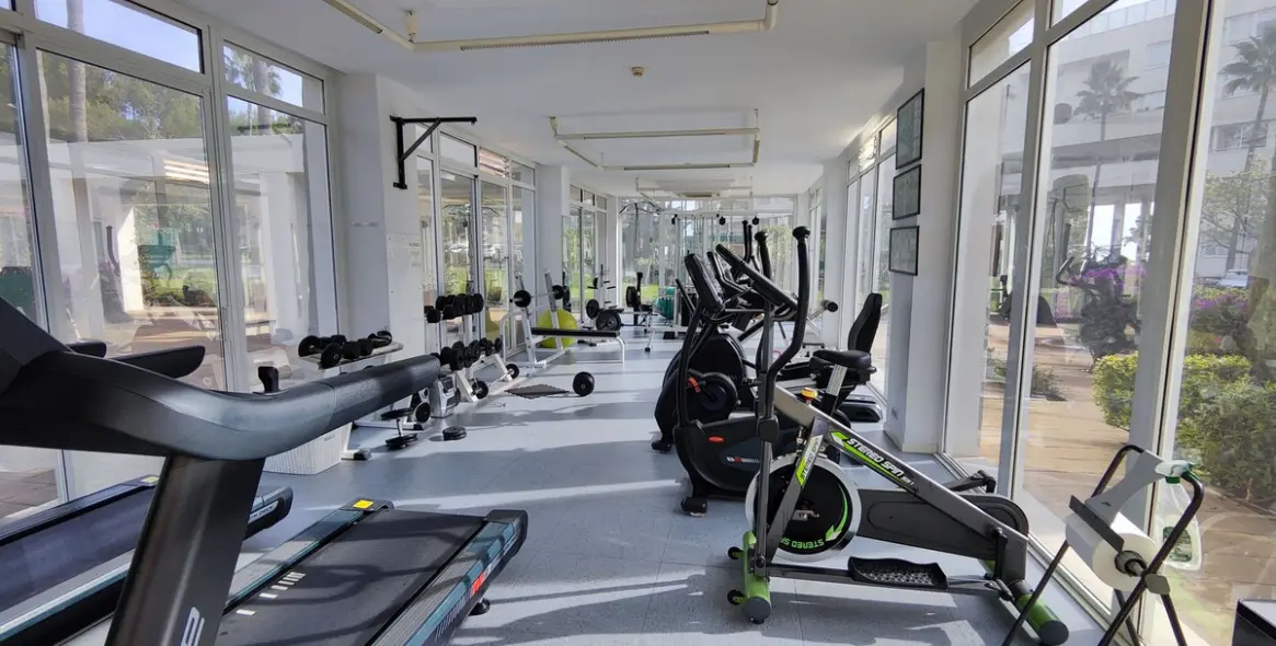 Продажа апартаментов на среднем этаже в Estepona 21