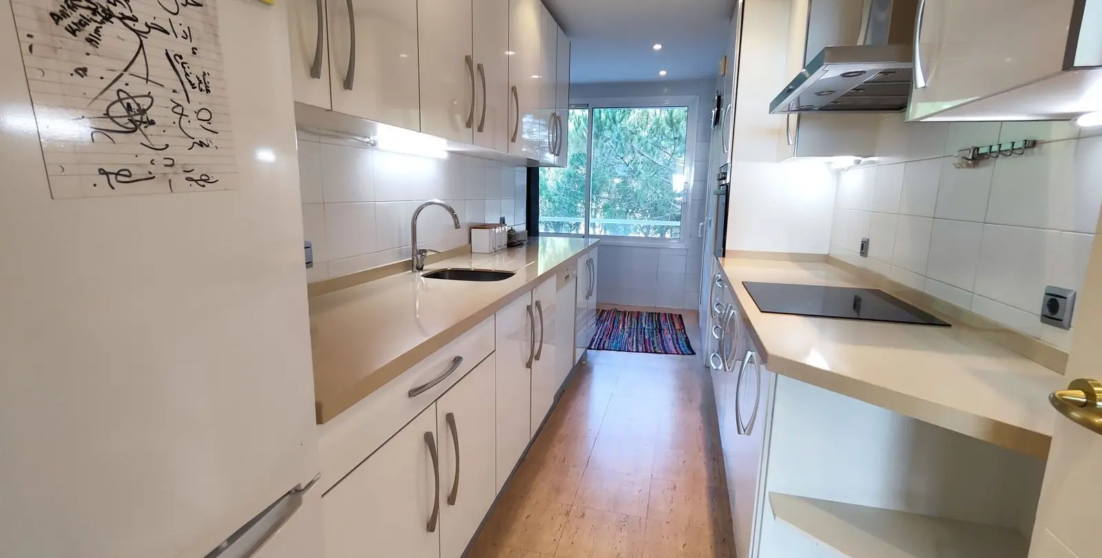 Sale of middle floor apartment in Estepona 15