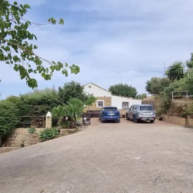 Venta de finca - cortijo en Casares