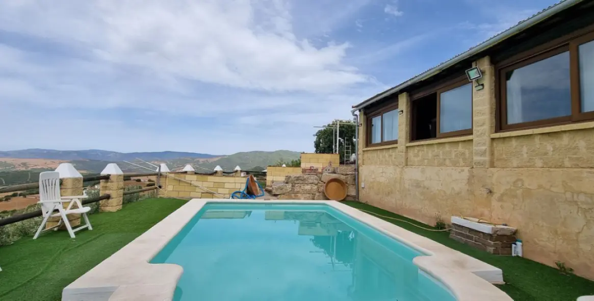 Venta de finca - cortijo en Casares 13