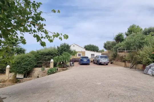 Image 6 thumb