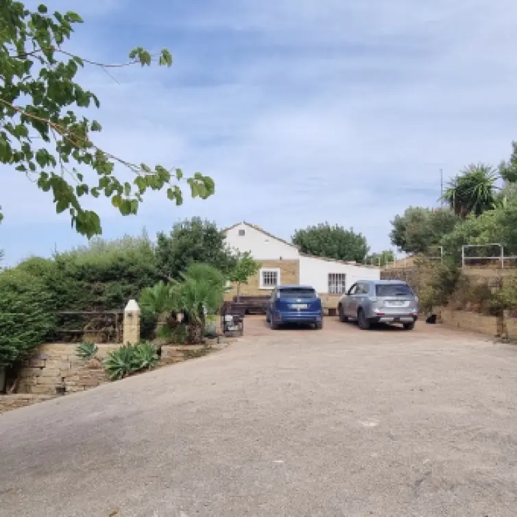 Sale of finca - cortijo in Casares