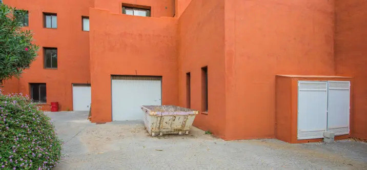 Sale of commercial premises in La Mairena 4