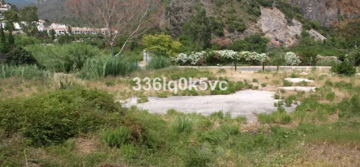 Sale of commercial plot in Benahavís 3