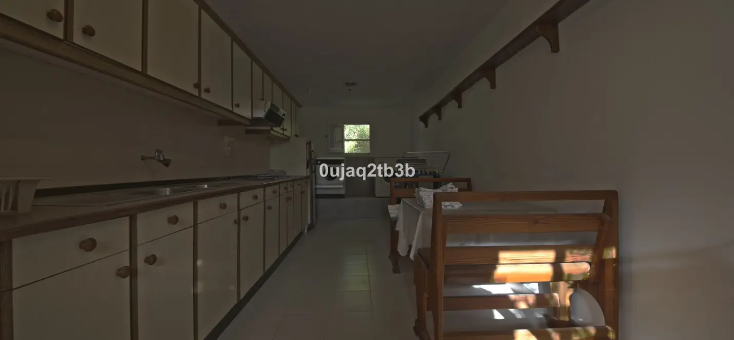 Sale of detached villa in New Golden Mile 4