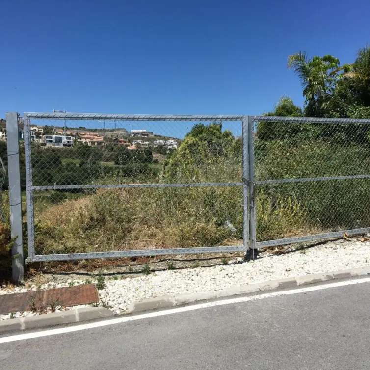 Sale of residential plot in New Golden Mile