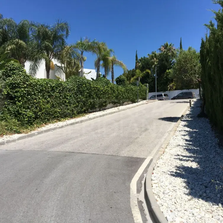 Sale of residential plot in New Golden Mile