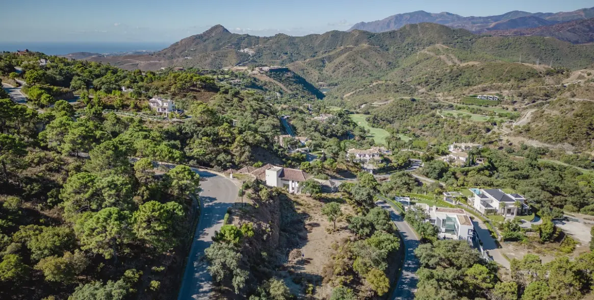 Sale of residential plot in La Zagaleta 4