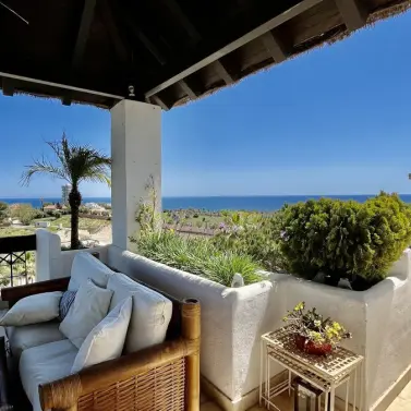 Sale of penthouse in Río Real
