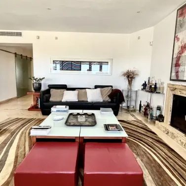 Sale of penthouse in Río Real
