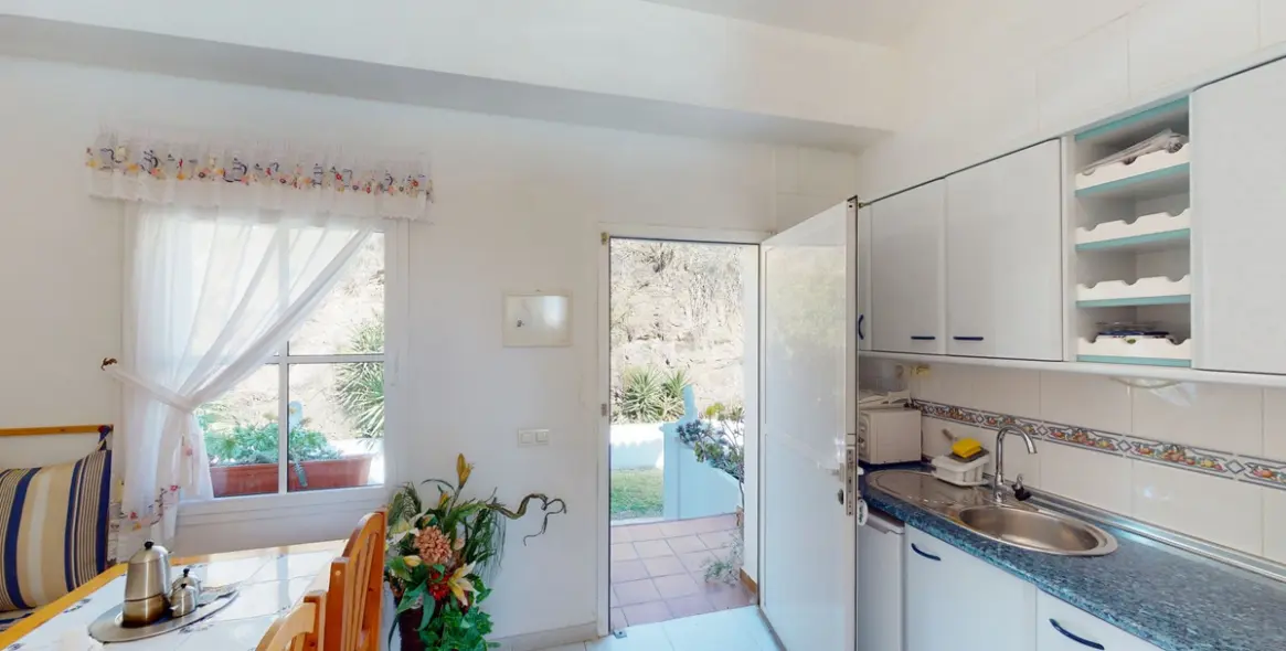 Sale of detached villa in Torrox Costa 22