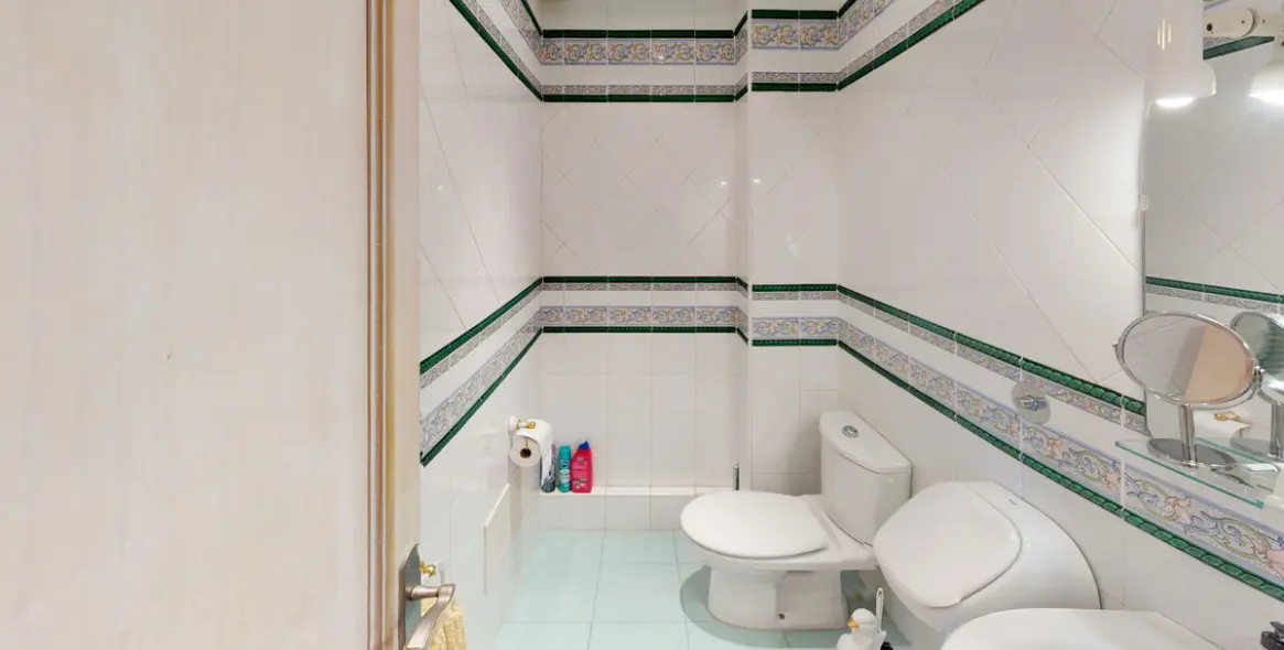 Sale of detached villa in Torrox Costa 33