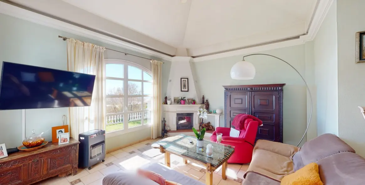 Sale of detached villa in Torrox Costa 37