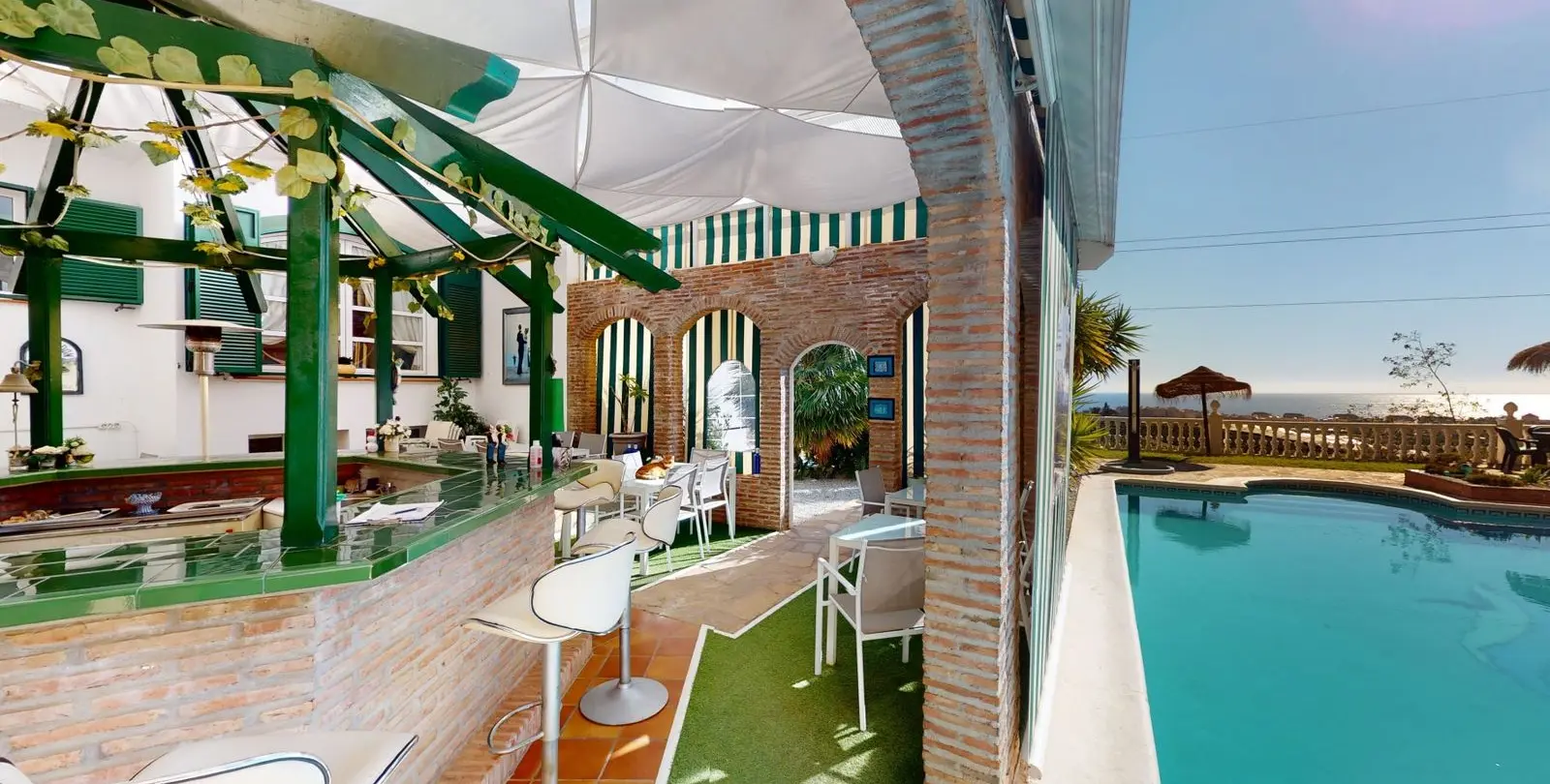 Venta de villa independiente en Torrox Costa 4