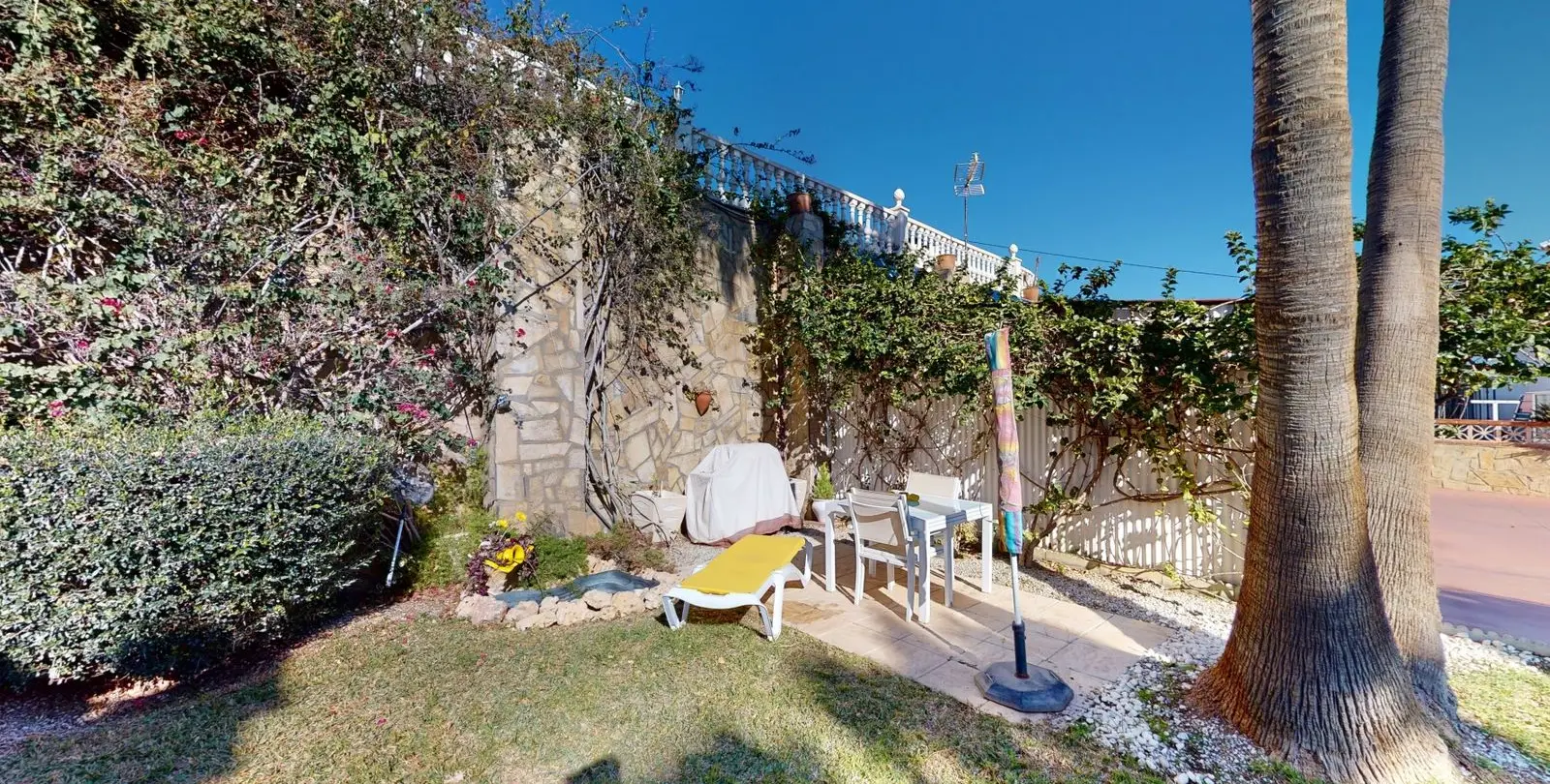 Venta de villa independiente en Torrox Costa 41