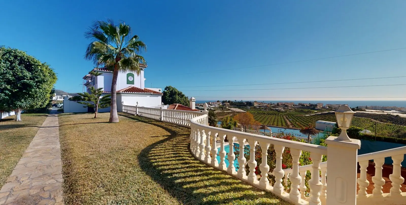 Venta de villa independiente en Torrox Costa 49