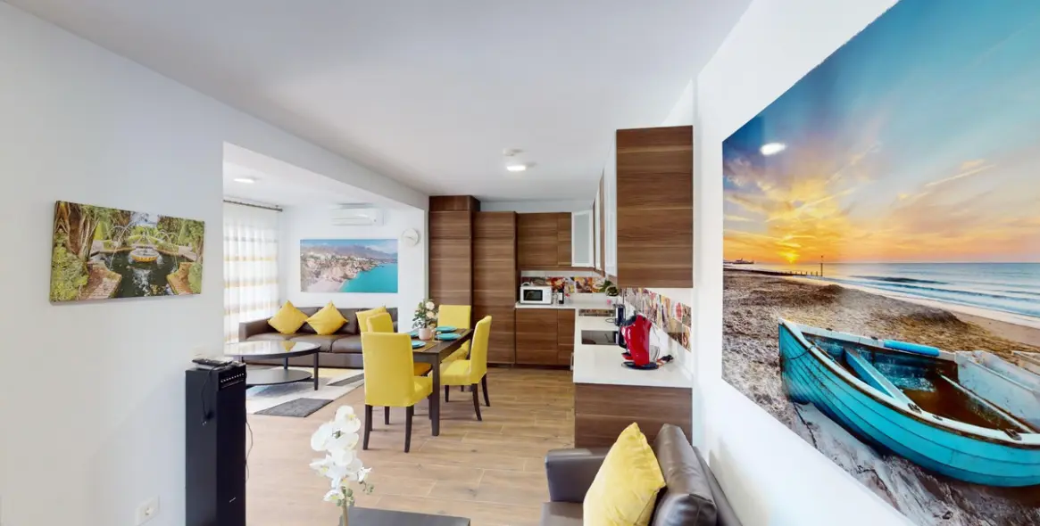 Продажа  отдельно стоящей виллы в Caleta de Vélez 11