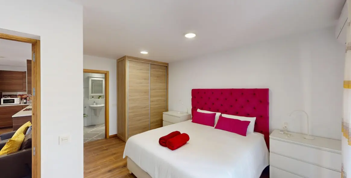 Продажа  отдельно стоящей виллы в Caleta de Vélez 14